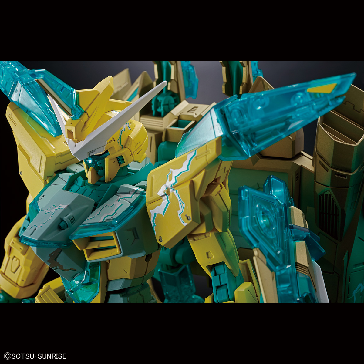 HF5687 MG 1/100 ジャスティスガンダム CLEAR GREEN MG 1/100 ジャスティスガンダム [CROSS CONTRAST COLORS / CLEAR