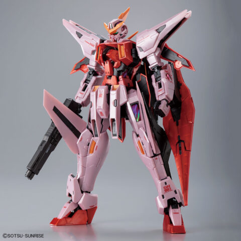 MG 1/100 ガンダムベース限定 ガンダムキュリオス(トランザムモード)[メタリックグロスインジェクション]